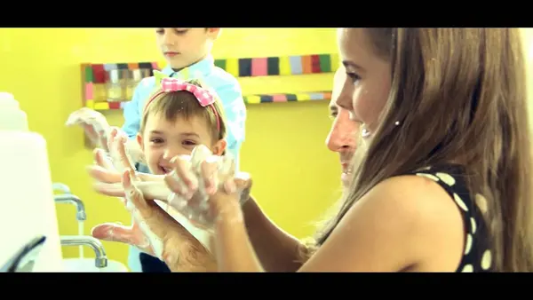 Miro Jaroš: Čisté rúčky (pesnička)